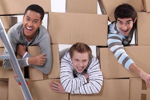 Packing and transporting household items for a Stockwell home move